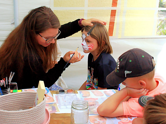 90 Jahre Kriegersiedlung - Straßenfest: Kinderschminken