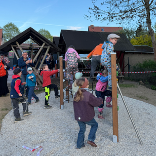 Hexenfeuer 2026 - Einweihung des neuen Klettergerüsts Hexenfeuer 2026 - Einweihung des neuen Klettergerüsts