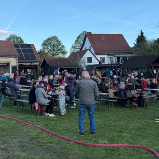 Hexenfeuer 2026 - Getümmel zu Beginn des Abends Hexenfeuer 2026 - Getümmel zu Beginn des Abends